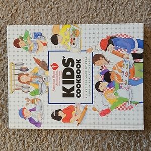 1/$7 or 2/$10 Vtg Hardcover Ed of The American Heart Association Kids' Cookbook